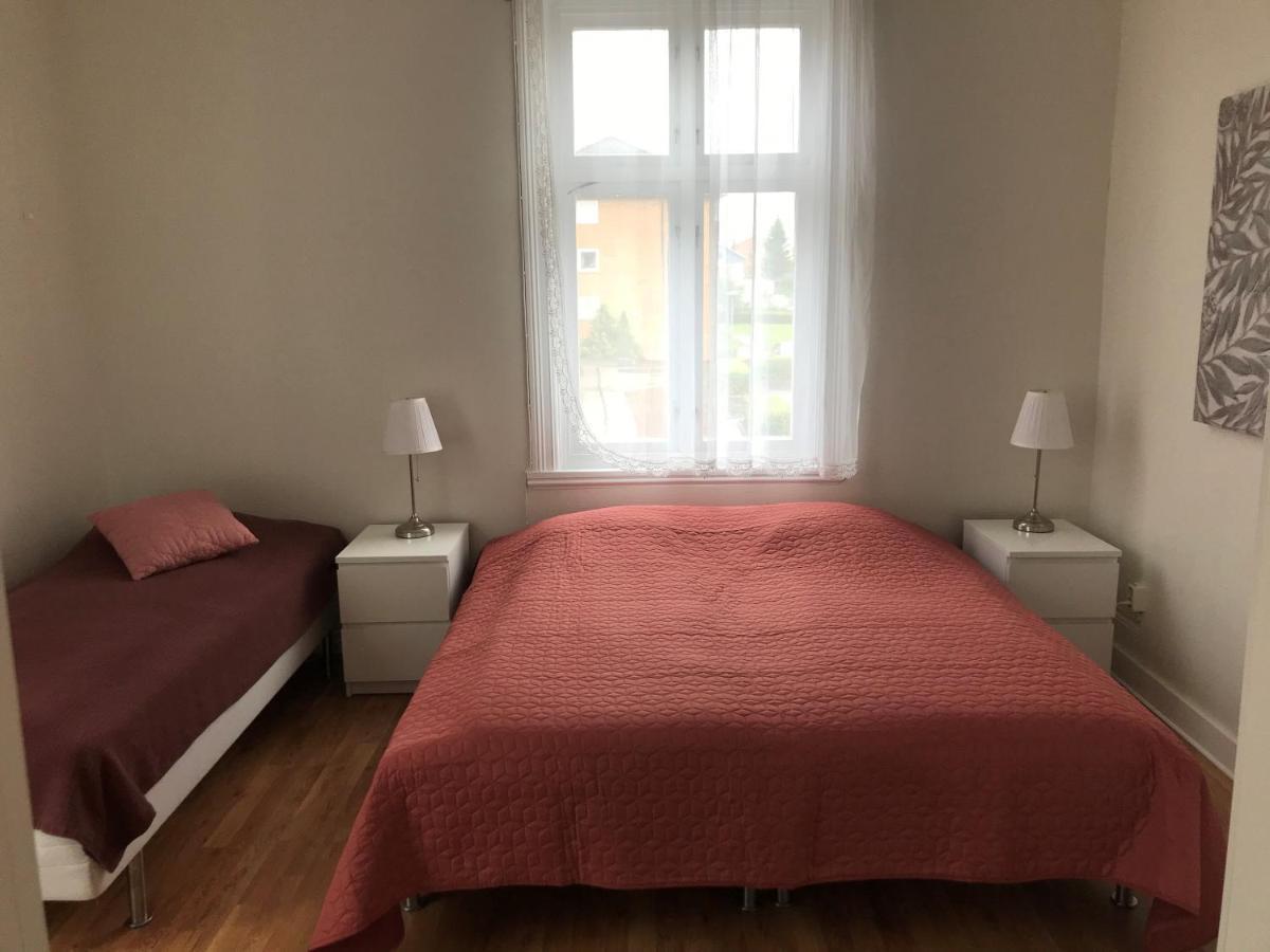 Jaernvaegshotellet B&B Skara Luaran gambar