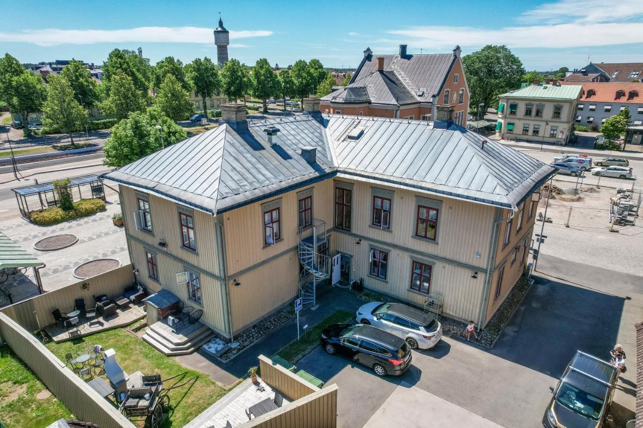 Jaernvaegshotellet B&B Skara Luaran gambar